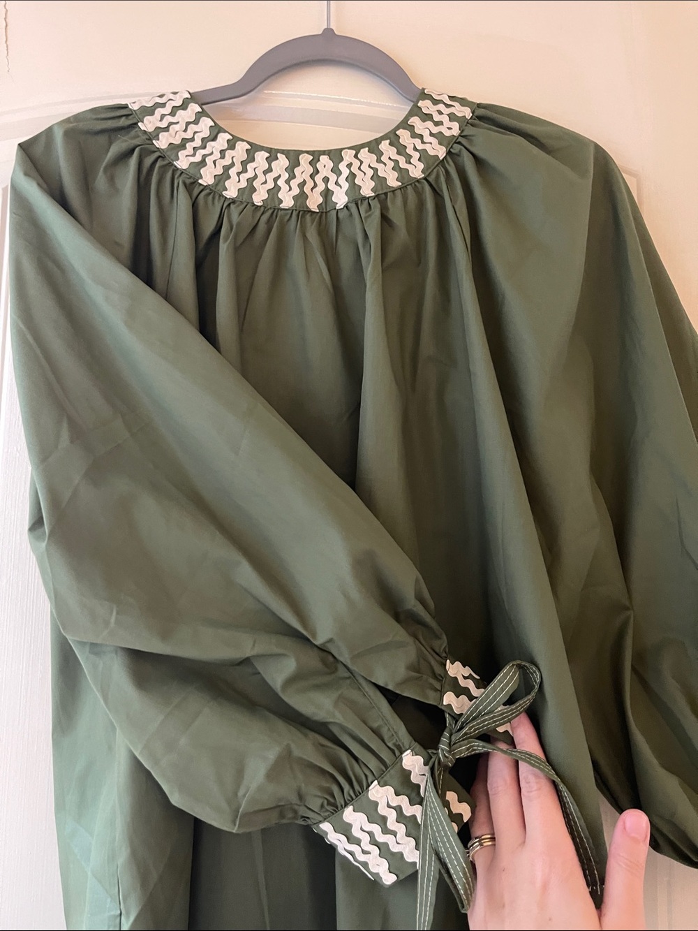 Entro Olive Green Blouse with Rickrack Cream Trim - Picture 6 of 6
